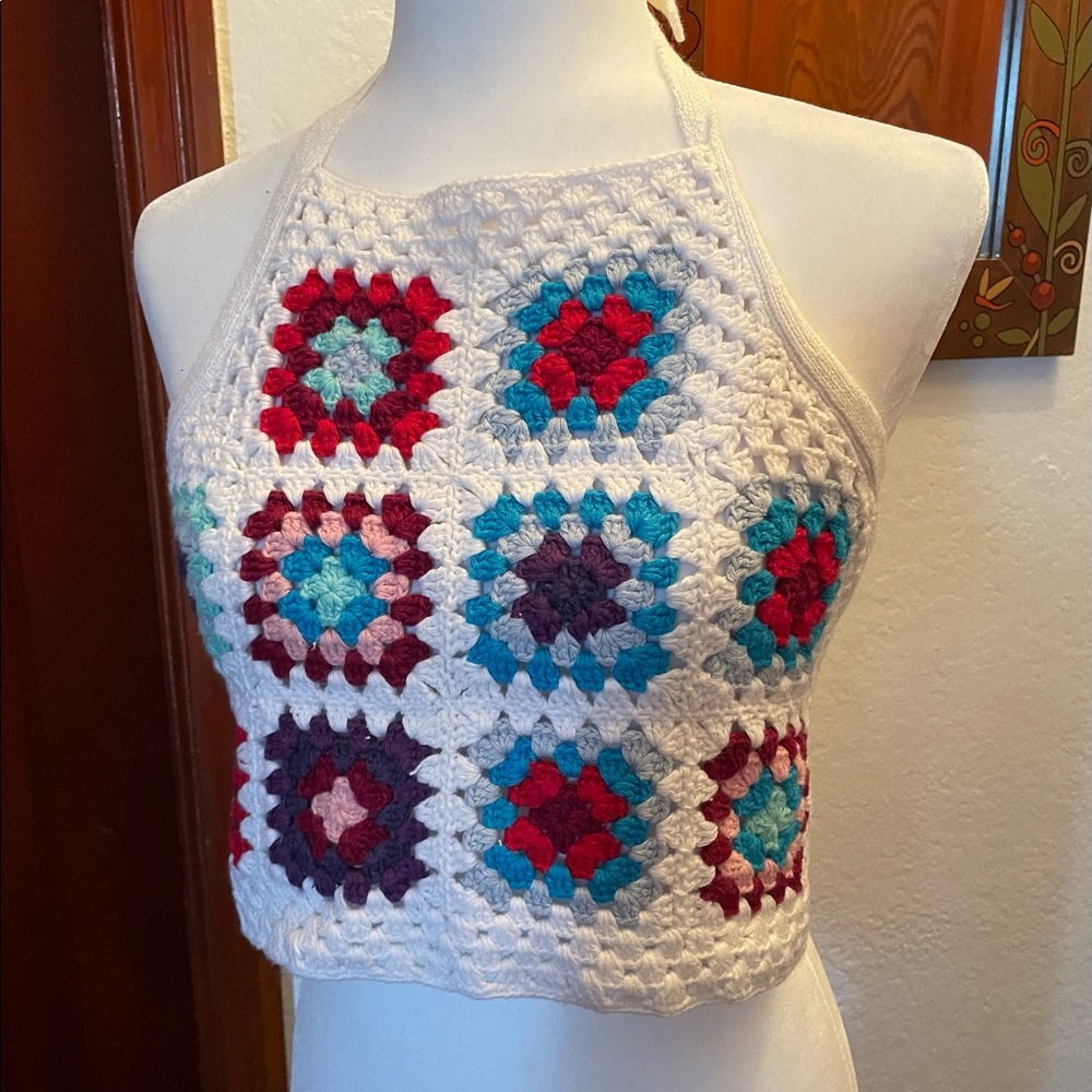 2 for $35 🛍️⭐️ Moda International Granny square top🤍